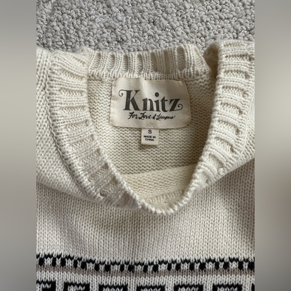 Holiday Sweater - Picture 5 of 6